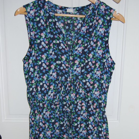 GAP Dresses & Skirts - GAP sleeveless floral dress